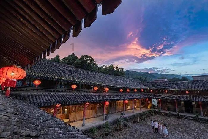探索宰相遇刺,凶手在逃,为抓住凶手,为何宰相派人把自己五马分尸?,解答你的疑惑!