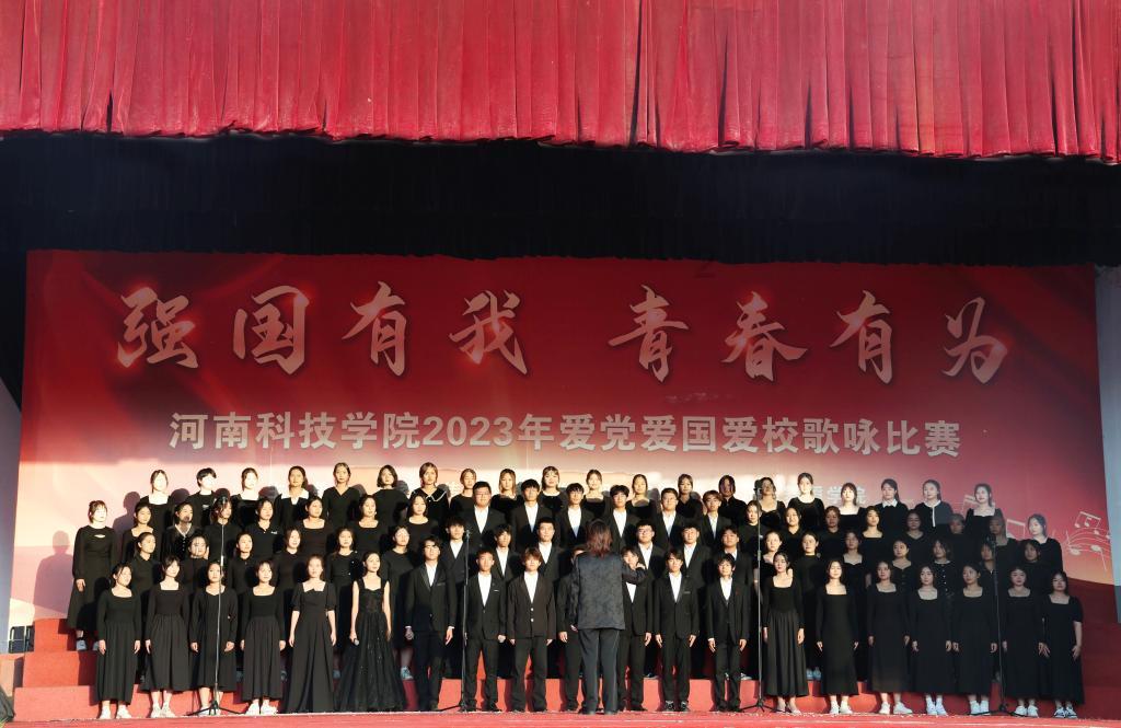 如果你是踩踏事故中的门店老板，你会开门吗？为什么？游戏画面